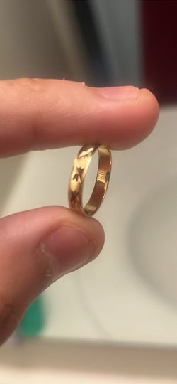 Gold female rings