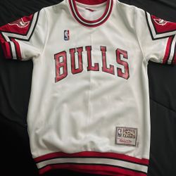 Chicago Bulls Jersey Size Small 