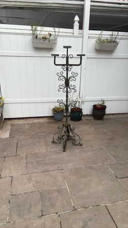 Iron Candel Holder 