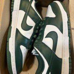 Green Dunks Size 7.5 Men’s 9 Womens 
