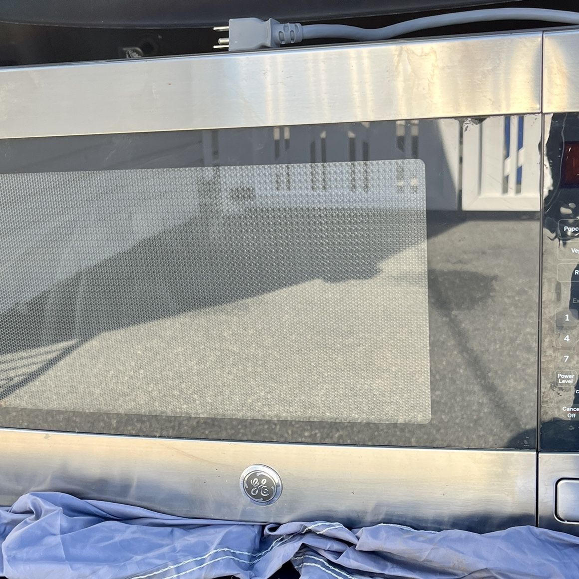GE 2.2 Cu Ft Countertop Microwave PEB7226SF1SS for Sale in Clifton NJ OfferUp