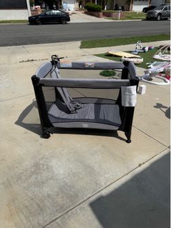 Joy Baby play pen with changing table