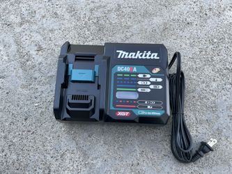 Makita Charger 40v 
