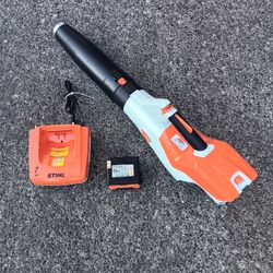 STIHL BGA60 Hand Held Leaf Blower. Excellent Condition With AK30 Bat & Charg. Many Other Tools. For Pick Up Fremont Seattle. No Low Ball Offers/Trades
