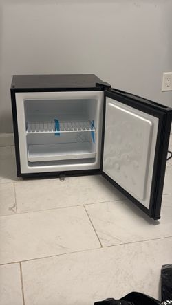 Mini freezer
