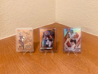 3 Bijan Robinson Sports Cards