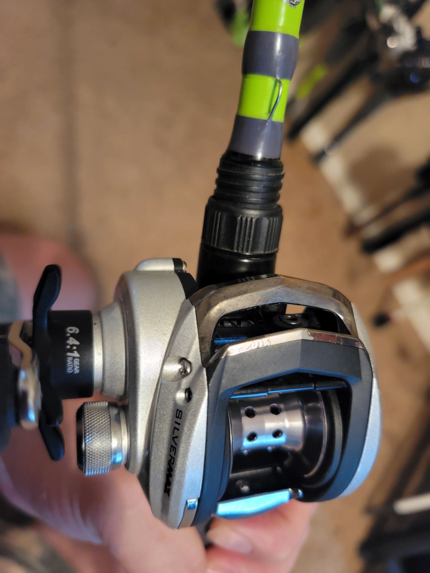 2 baitcaster reels plus free items