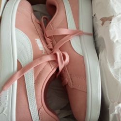 Puma Big Kids 4 1/2 ***Brand New***