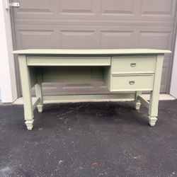 Desk Free Local Delivery 