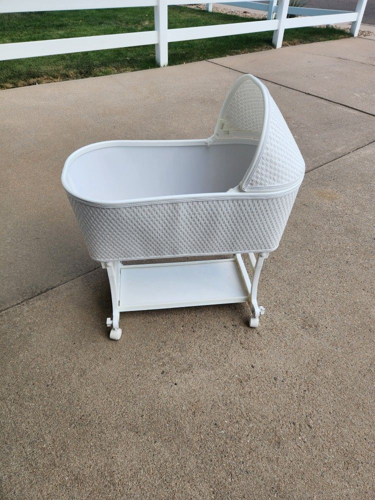 Vintage Wicker Bassinet 