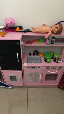 Play kitchen