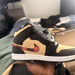 Air Jordan 1 Mid “Plaid Swoosh”