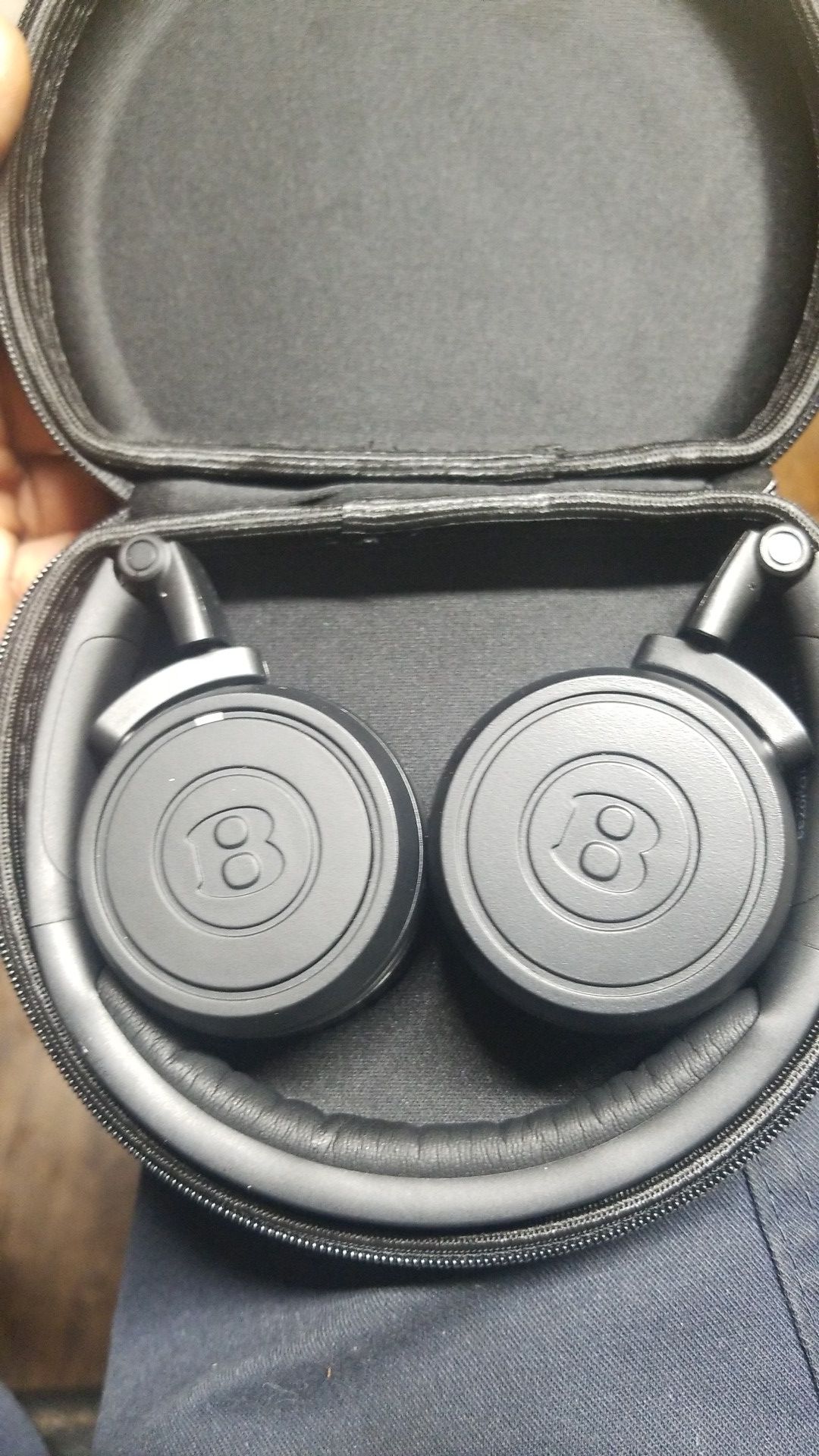 Bentley headphones pair