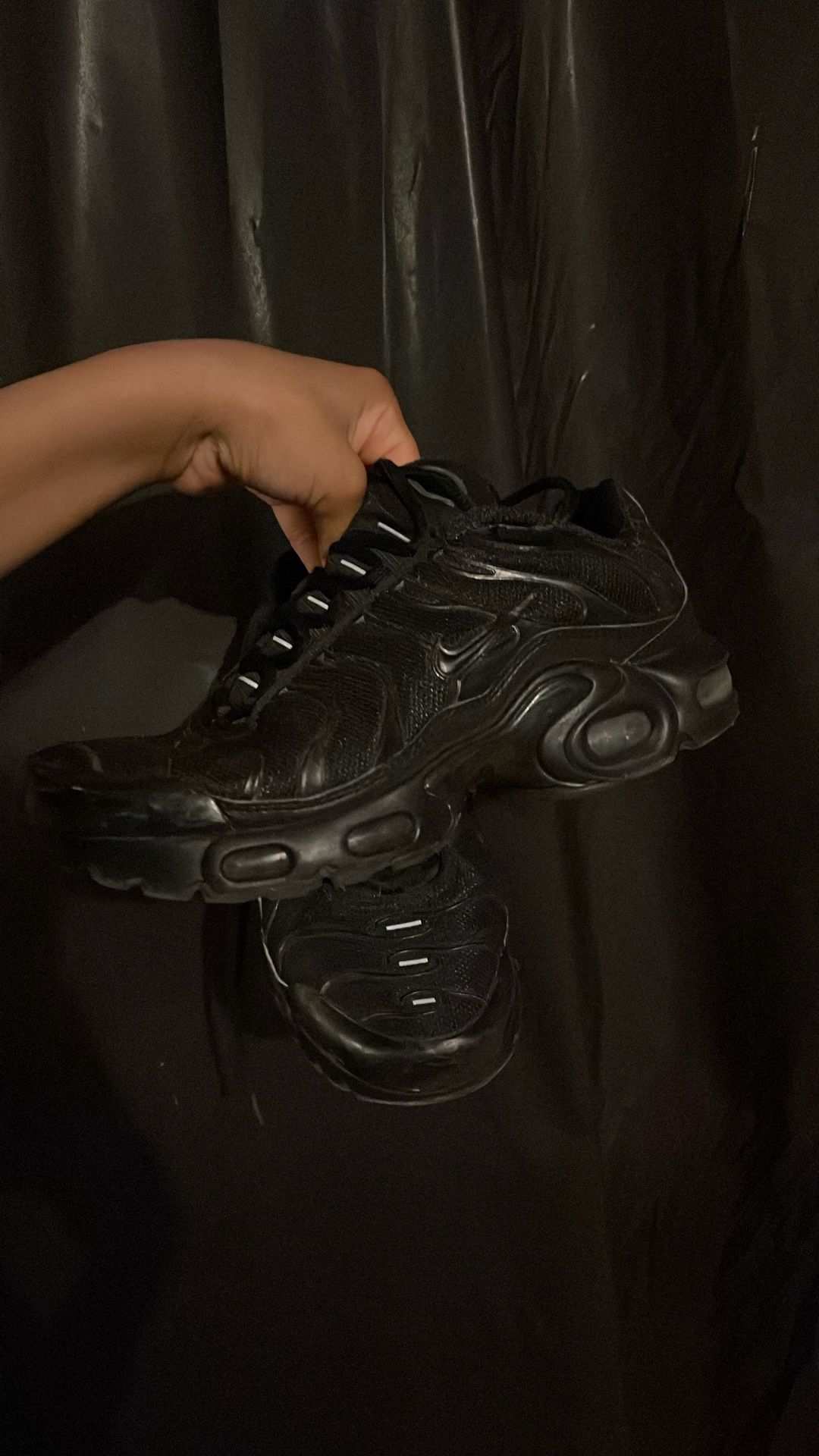 Black Nike air max