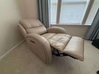 Timberland Co Powered Recliner