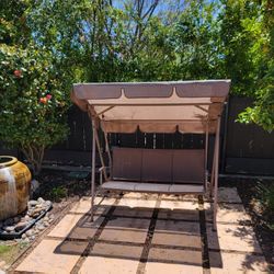 OUTDOOR PORCH SWING