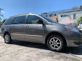 2004 Toyota Siena