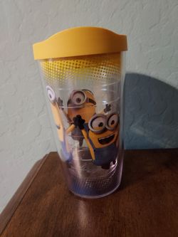 MINIONS TERVIS TUMBLER~ Unused Condition 