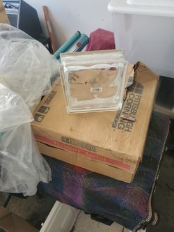 GLASS BLOCKS.    AMOUNT: 10 BRAND NEW