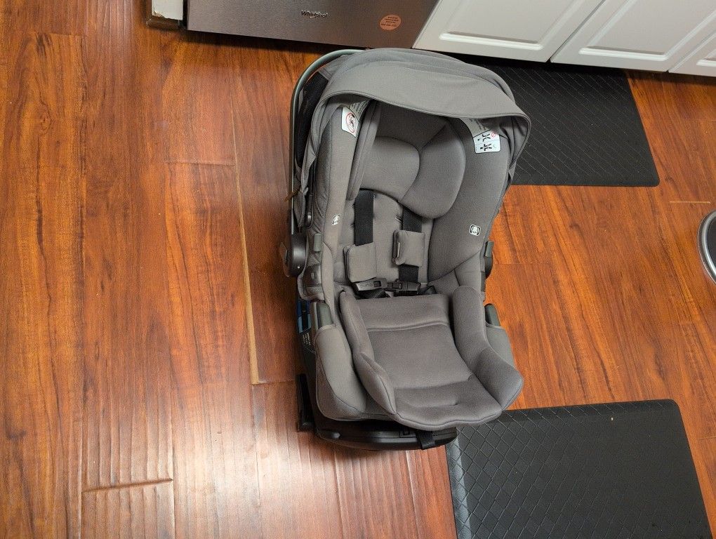 Nuna Pipa Rx Car Seat + Base
