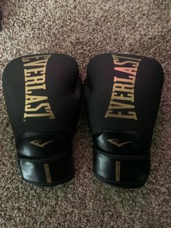 Boxing gloves