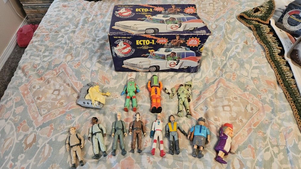 1984 Ghostbusters Figure Lot And Rough Ecto 1 Box