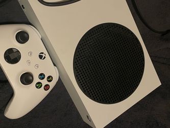 Xbox series s brand new barely used