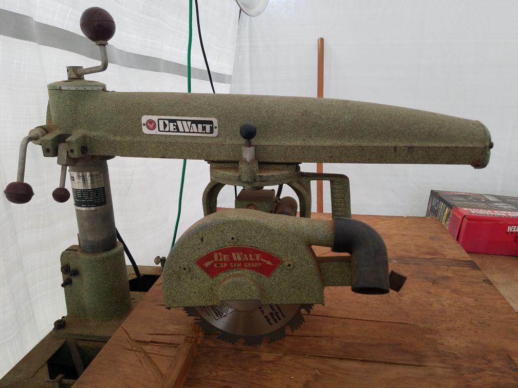 Vintage Dewalt radial arm saw 1963 for Sale in Sherrills Ford NC