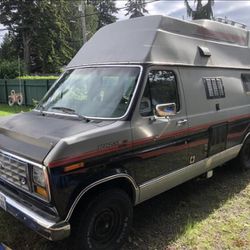 1985 Ford Ecoline Camper Van