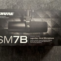 Shure SM7B Microphone - Vocal Dynamic Studio Mic for Broadcast, Podcast, Recording, Gaming & Streaming, XLR, Rugged Construction, Detachable Windscree