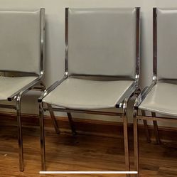 8 Chairs