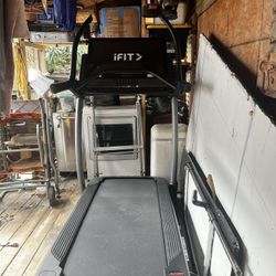 NordicTrack Commercial Treadmill X32i