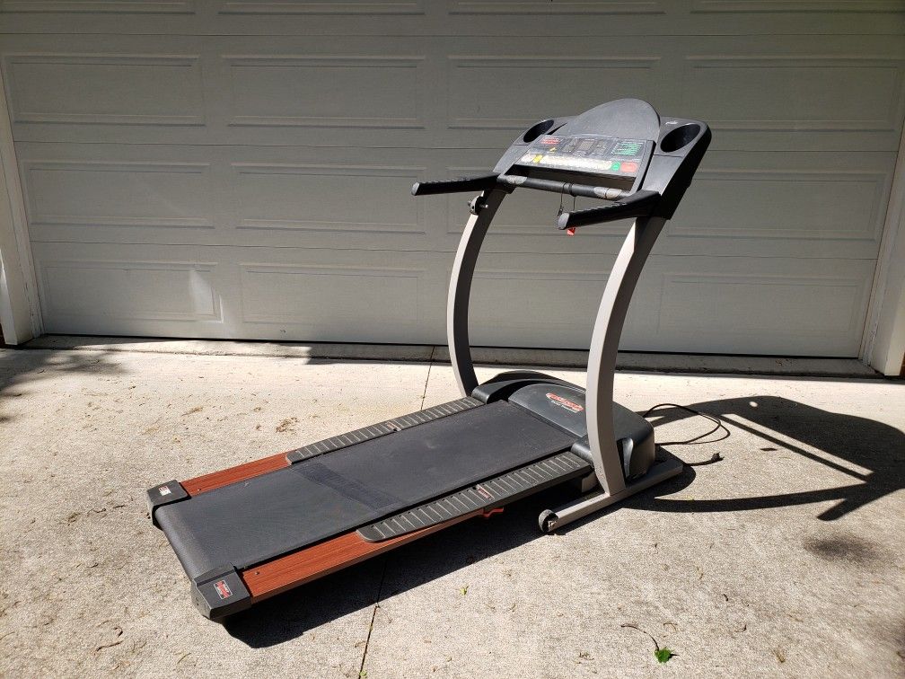 ProForm 860 Quiet Treadmill