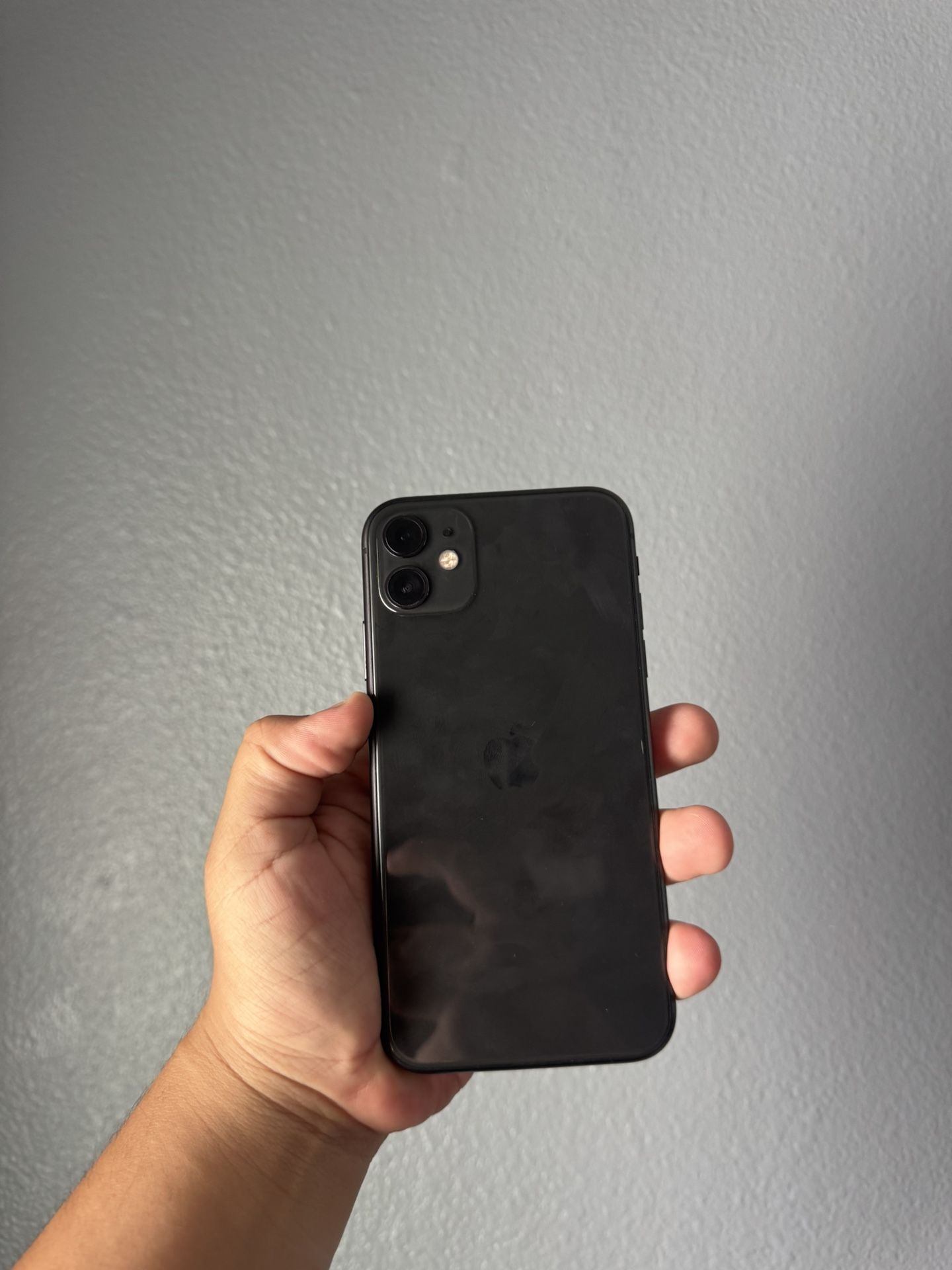 iPhone 11 - 64GB Black