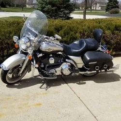 Harley Davidson ROAD KING ANIVERSARY