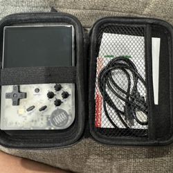 RG35XX  Anbernic Retro Handheld Gaming Console with 64GTF Card, Dual Joystick Design 3.5-inch HD Screen Lasts up to 8 Hours High-Capacity Battery fo