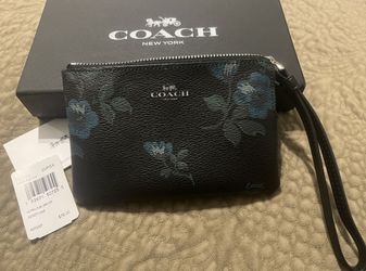 Coach Wristlet-NEW