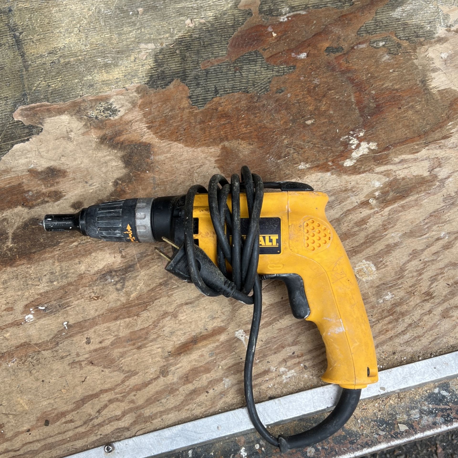 Dewalt Drillwall