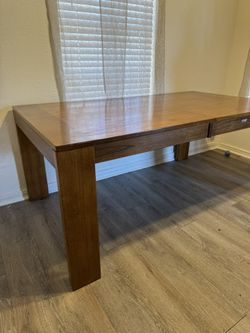 BEAUTIFUL WALNUT DINING TABLE 70” X 40” & 30” Tall 