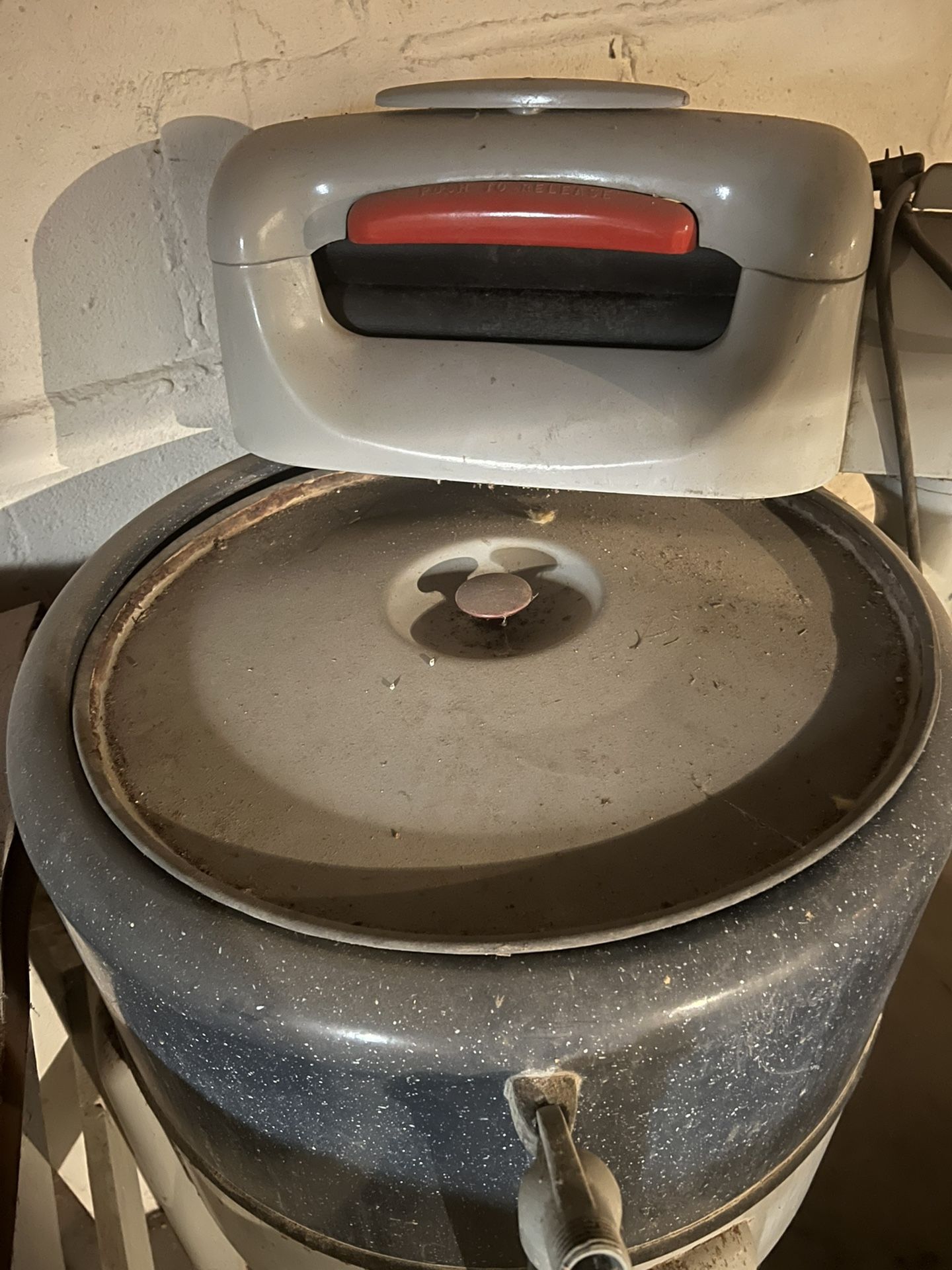 1942 Maytag NX Gyrating Washing Machine With Tubs