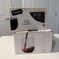 8 Plastic Wine Glasses – New in Box (14 oz)