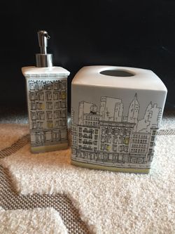 NEW dkny bathroom soap and tissue container