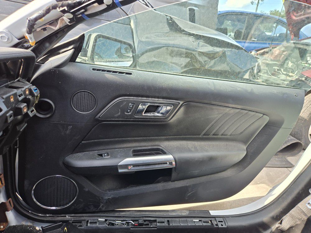 Used passenger Door 2017 Ford Mustang