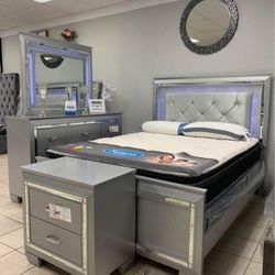 4 Pieces Bedroom Set 