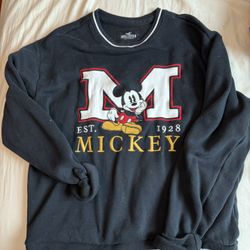 Women’s Medium Mickey Sweater 