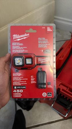 Milwaukee Battery head lamp & 2 Step bits