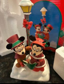 Disney Mickey & Minnie Carolers NIB