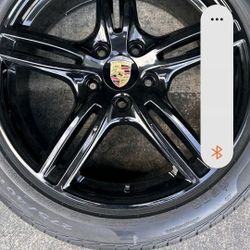 Porsche  Panamera Turbo Wheels Tires ORIGINAL 