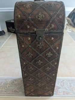Old Rare Vintage Wine Box