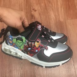NWT Avengers Light Up shoes size 9 10 11 12 13